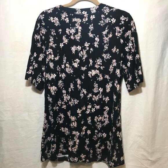 Issac Mizrahi Live! Black Floral Print Blouse Top EUC Medium M Button Down Front - Picture 3 of 9